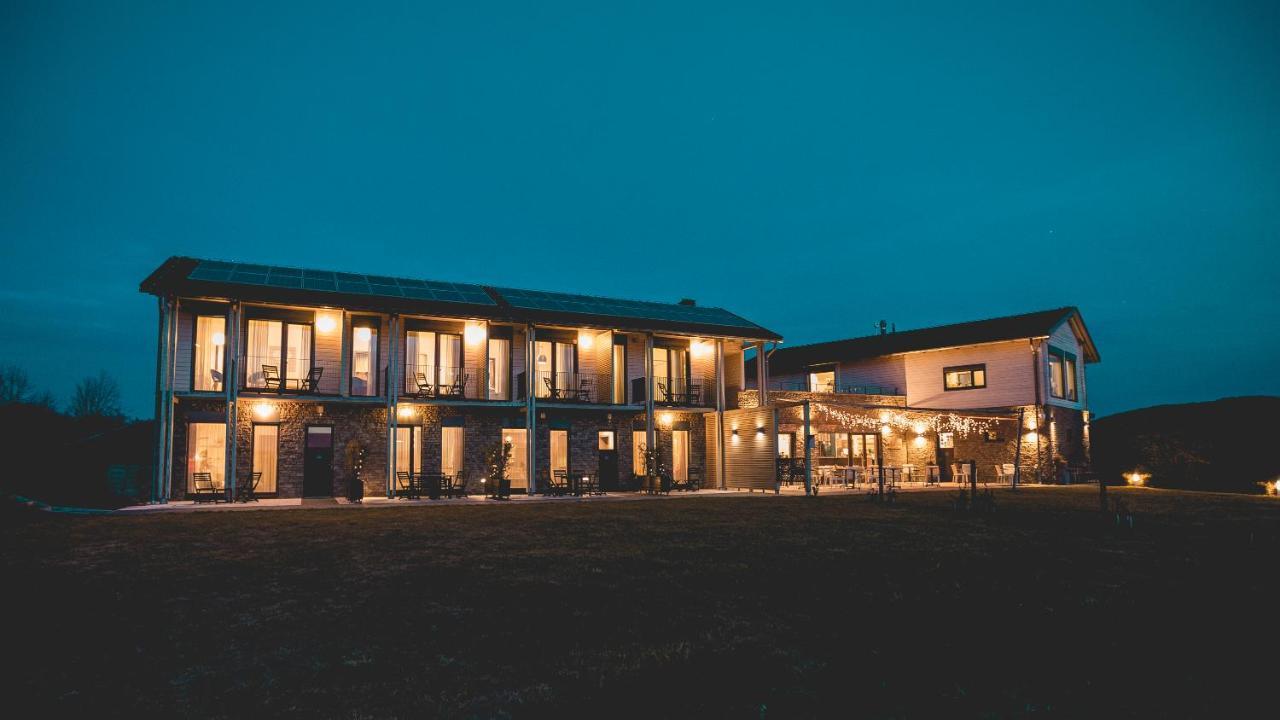 Natura Hill Zebegeny - Butik Szobak Es Etterem Exterior photo